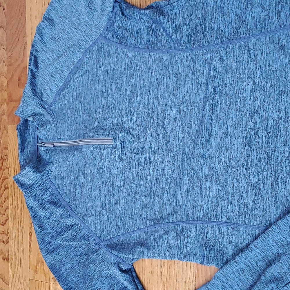 LIKE NEW fitted quarter zip with thumb holes